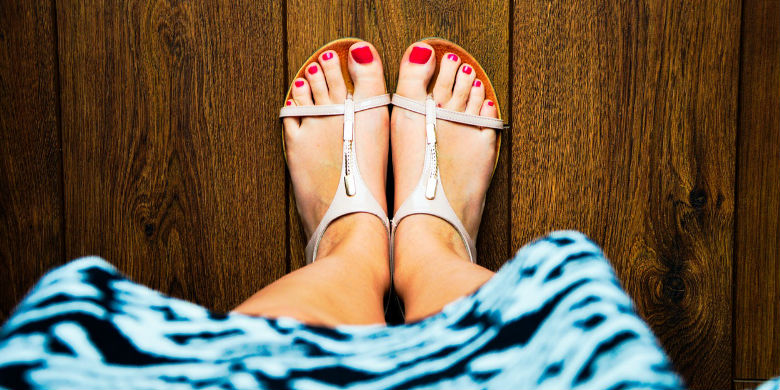 Enlever une épine du pied