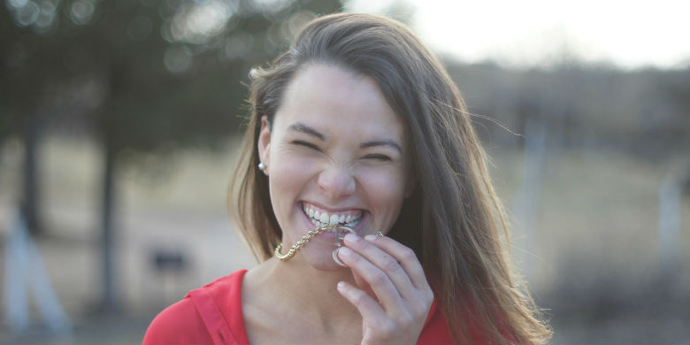 lutter contre le jaunissement des dents