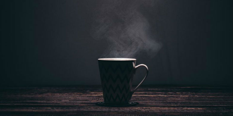 Pour <a class='liens_roses' href='/sante/douleurs/comment-soigner-mal-gorge.html' >soulager</a> le <a class='liens_roses' href='/sante/douleurs/attenuer-maux-dos.html' >mal</a> de gorge